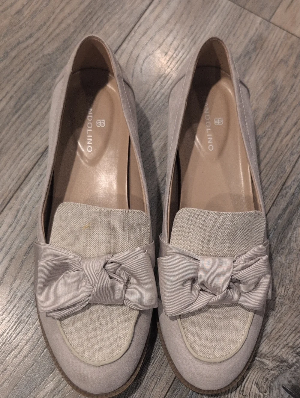 Bandolino Neutral Bow Loafers in Light Cream